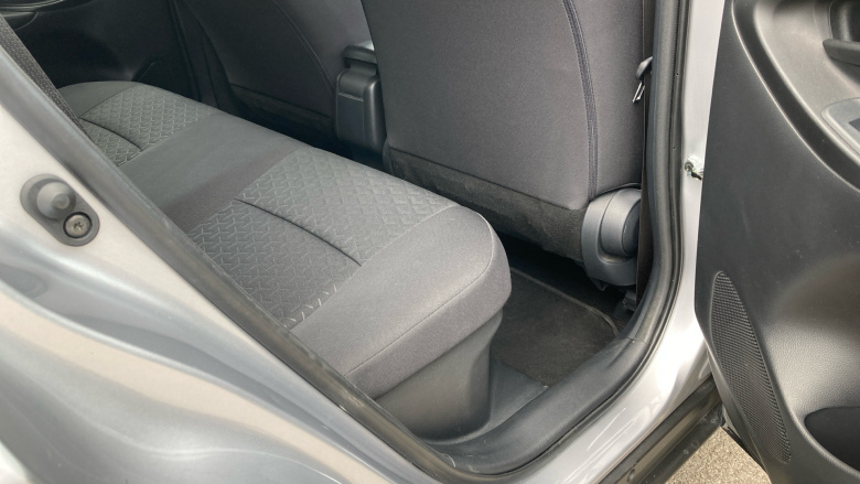 Toyota Yaris Cross 1.5 Hybrid Icon 5dr CVT Hybrid Estate